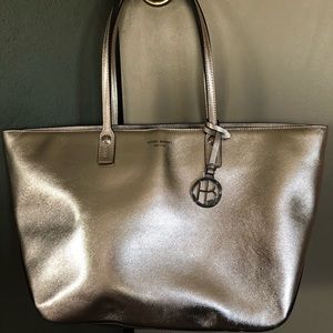 Henri Bendel purse